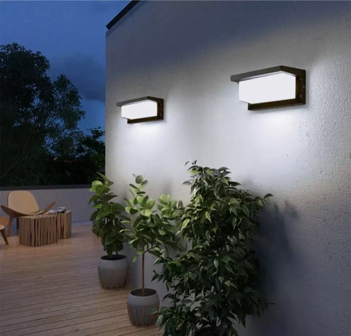 Lampa ogrodowa, kinkiet elewacyjny zewnętrzny LED | Zintegrowany czujnik ruchu i zmierzchu | 12W, 1200lm, IP65 | TYD-S18W-B