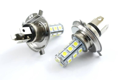 Żarówka samochodowa LED H4 18 SMD 5050