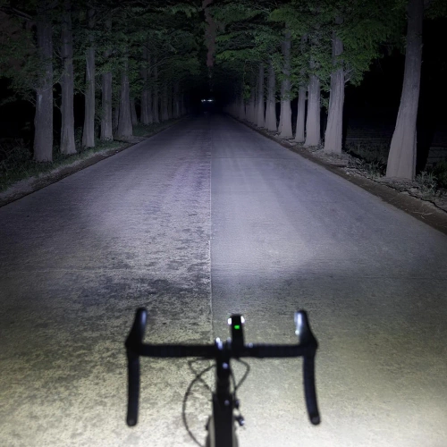 Lampka rowerowa LED 400 lm | Reflektor rowerowy z akumulatorem 2000 mAh | 05BQ0034