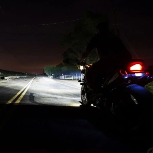 Żarówka motocyklowa LED H4 3200 lm 6000K | Mocne światła mijania i długie 30W  | M8B-H4