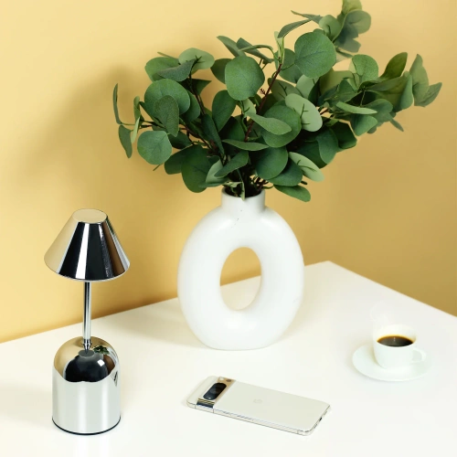 Bezprzewodowa lampka nocna z wbudowanym akumulatorem  2000 mAh | Nowoczesna lampka stołowa  z regulacją mocy oraz barwy świecenia | YG-D020-Silver