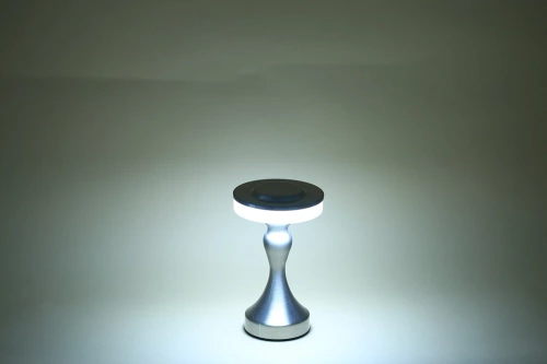Lampa stołowa z wbudowanym akumulatorem | Lampa nocna z trzema barwami świecenia | Nastrojowa lampka do hotelu, restauracji | HJA14-A-GOLD