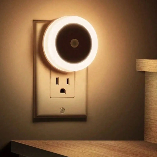 Inteligentna lampka nocna LED z czujnikiem zmierzchu | Lampka nocna do kontaktu  z ciepłym światłem | JL-510