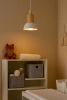 Lampa wisząca z białym kloszem i drewnem | Minimalistyczna  lampa w stylu skandynawskim z oprawą  E27 |  YG-XD002A-W