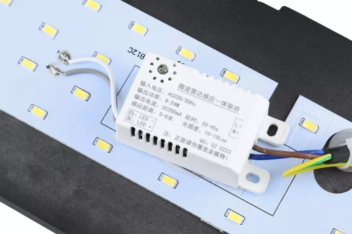 Lampa ogrodowa, kinkiet elewacyjny zewnętrzny LED | Zintegrowany czujnik ruchu i zmierzchu | 12W, 1200lm, IP65 | TYD-S18W-B