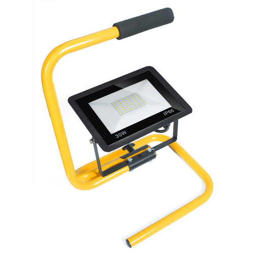 Naświetlacz LED przenośny 30W z uchwytem | Mocny halogen roboczy 2850 lm IP66 do warsztatu, budowy |